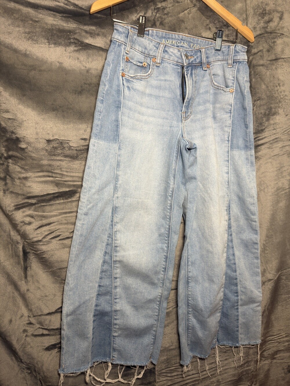 AE Low Rise Xtra Wide Leg 2 Tone Denim Jeans Sz 2 XS Boho Hippie Jeans